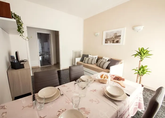 Luminoso, Spazioso Con Aria Condiz E Bici Viareggio